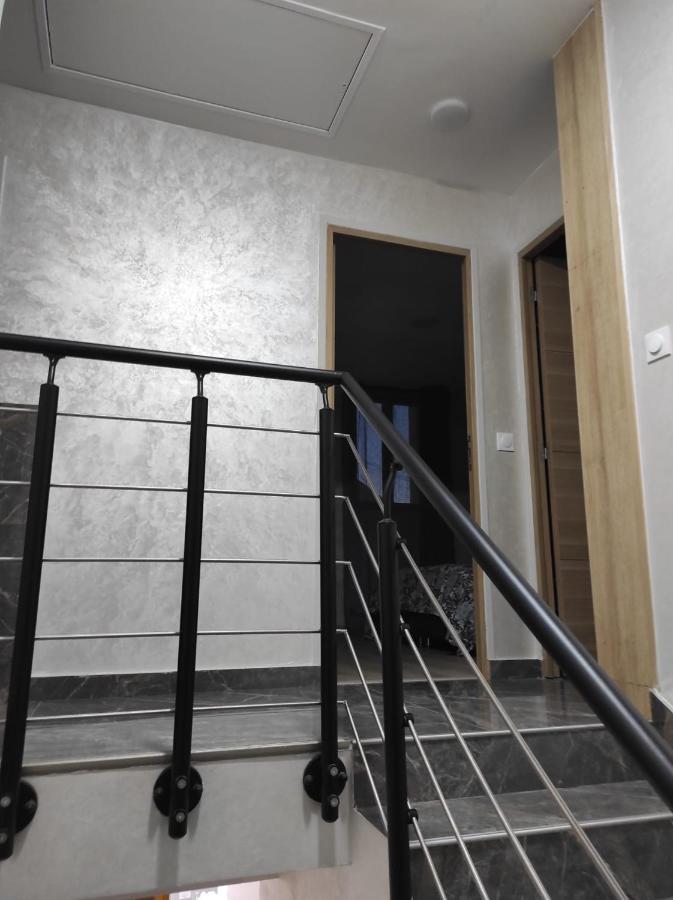 Maison Elegante Et Spacieuse Écouen Exteriör bild
